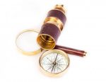 Набор подарочный: зрительная труба, лупа, компас
